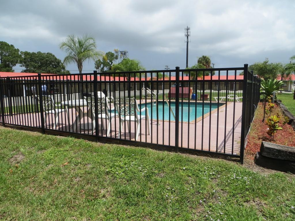 Travelers Inn Okeechobee Luaran gambar